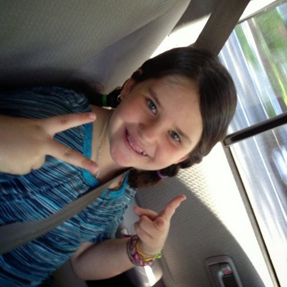 Meet your Posher, Crazy cat lady charlotte